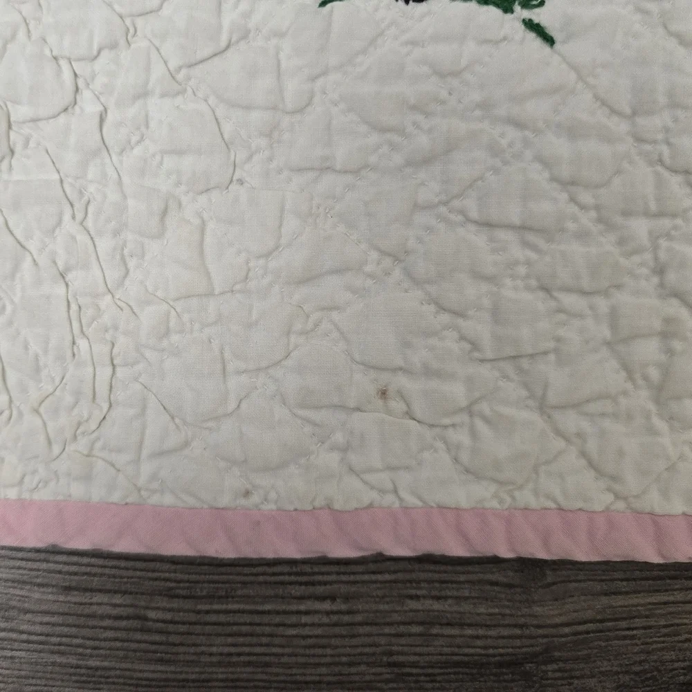 Vtg Handmade Quilt Emroidery Baby Blanket Decor Lamb Flowers Pink Nursery